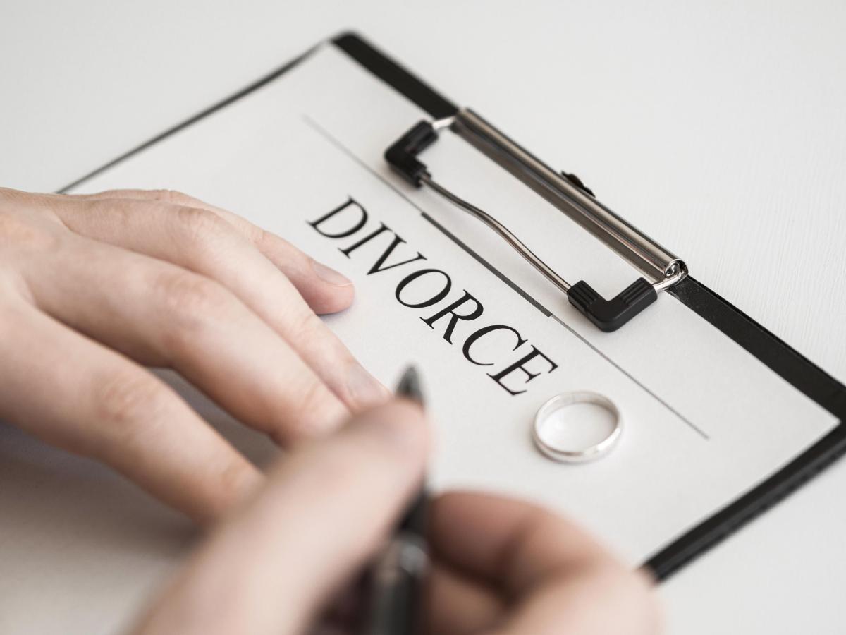 Divorce contract